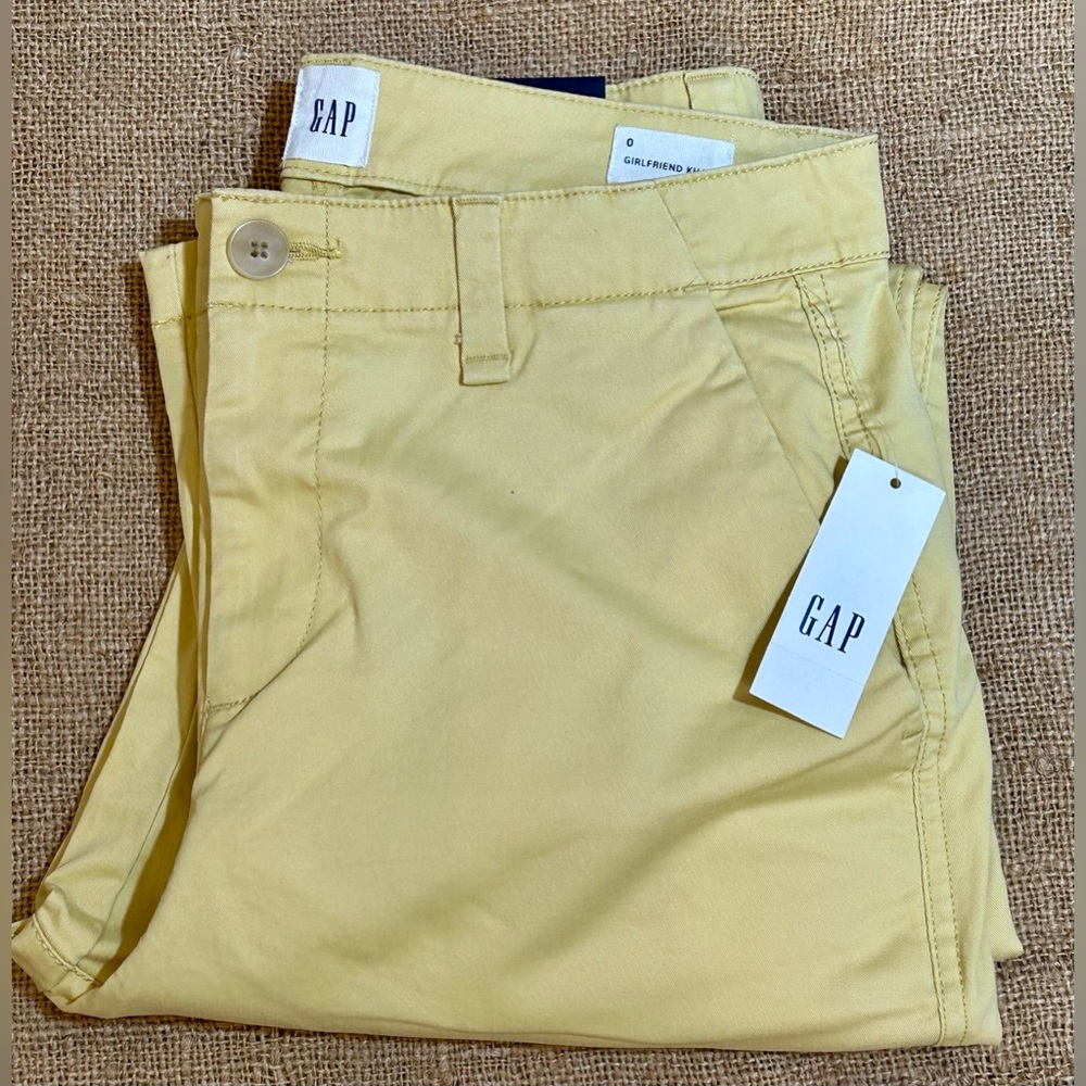 GAP Girlfriend Khaki Pants in Soft Yellow